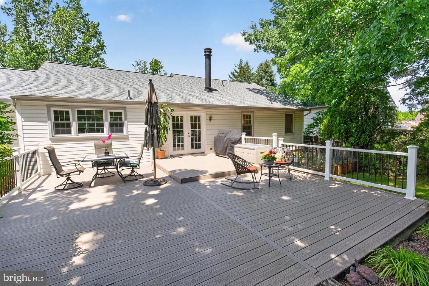 111 Environs Road photo 6