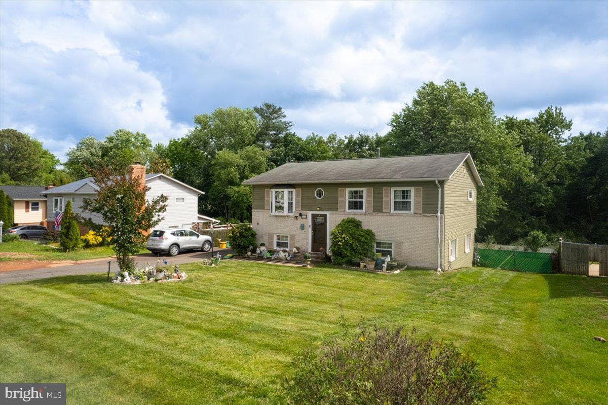 713 W Holly Avenue photo 3