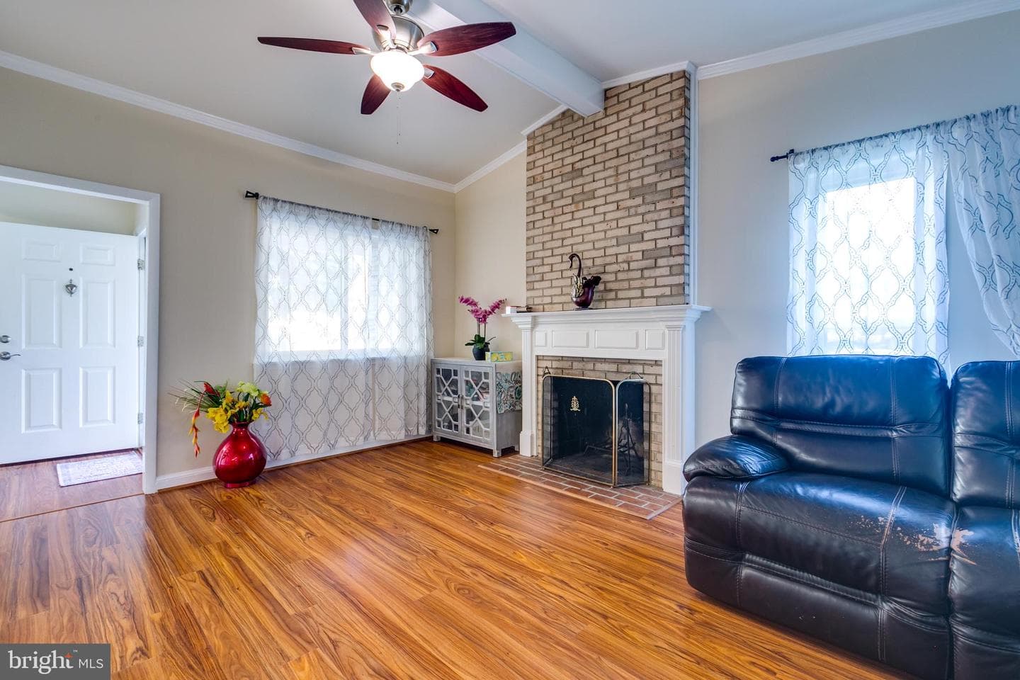 310 Newman Court, Sterling