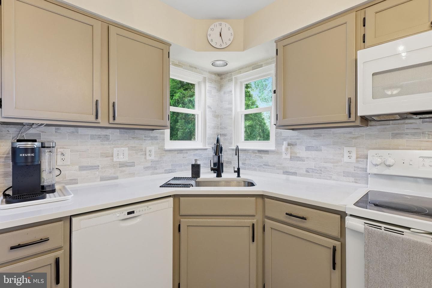204 Grafton Way NE photo 15