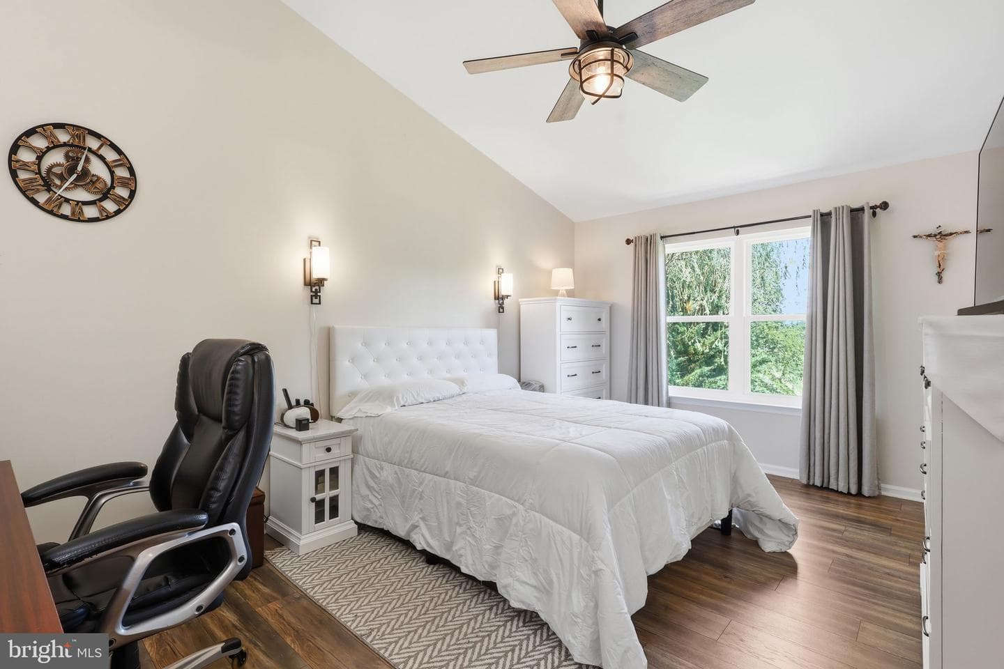 204 Grafton Way NE photo 18