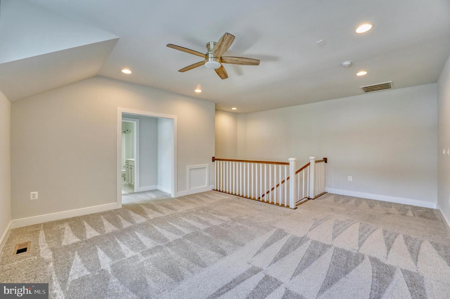 23695 Cypress Glen Square photo 35
