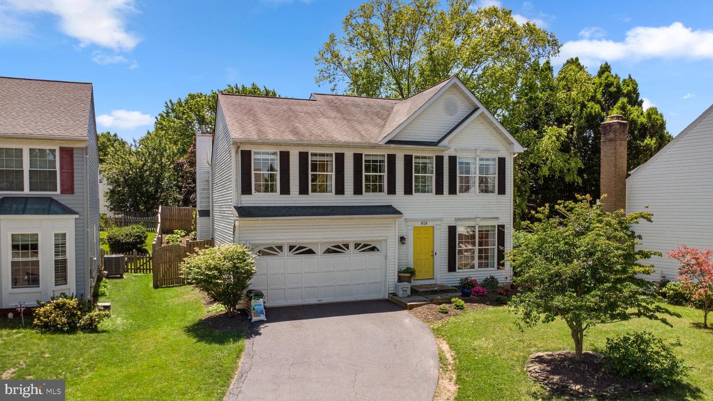 818 Bellview Court NE photo 3