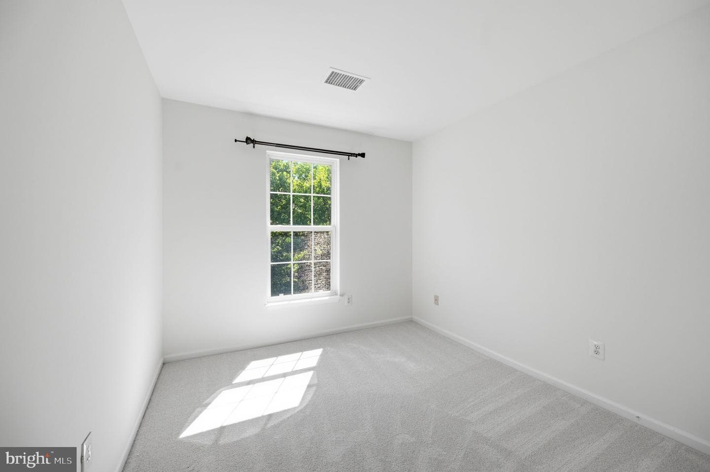 22330 Great Trail Terrace photo 31