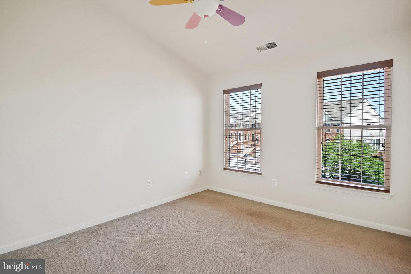 22529 Welborne Manor Square photo 17
