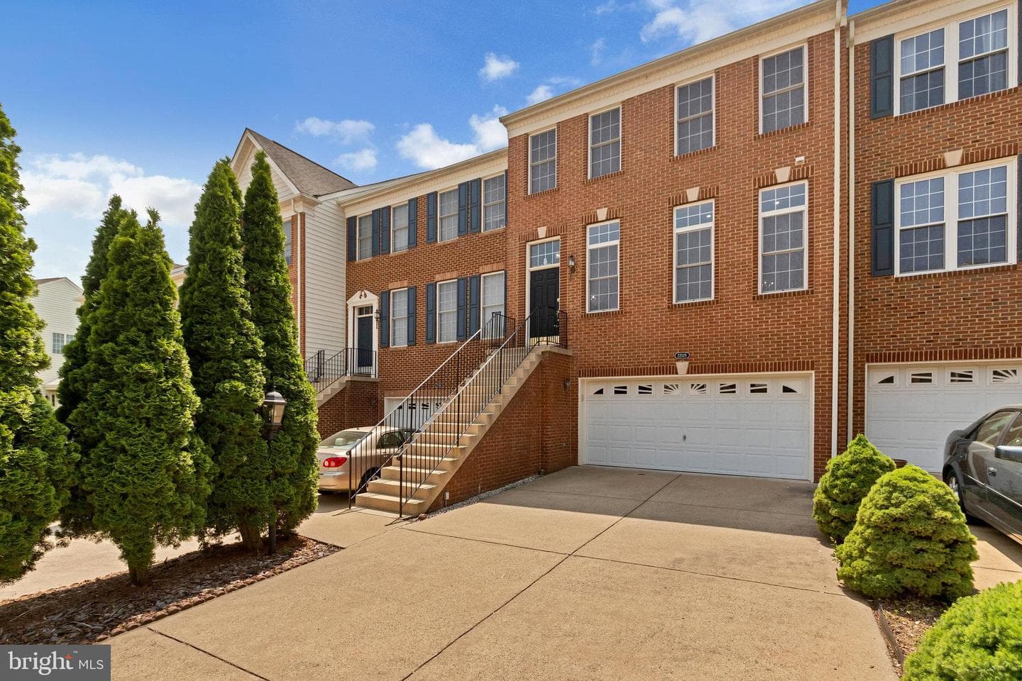 22529 Welborne Manor Square photo 2