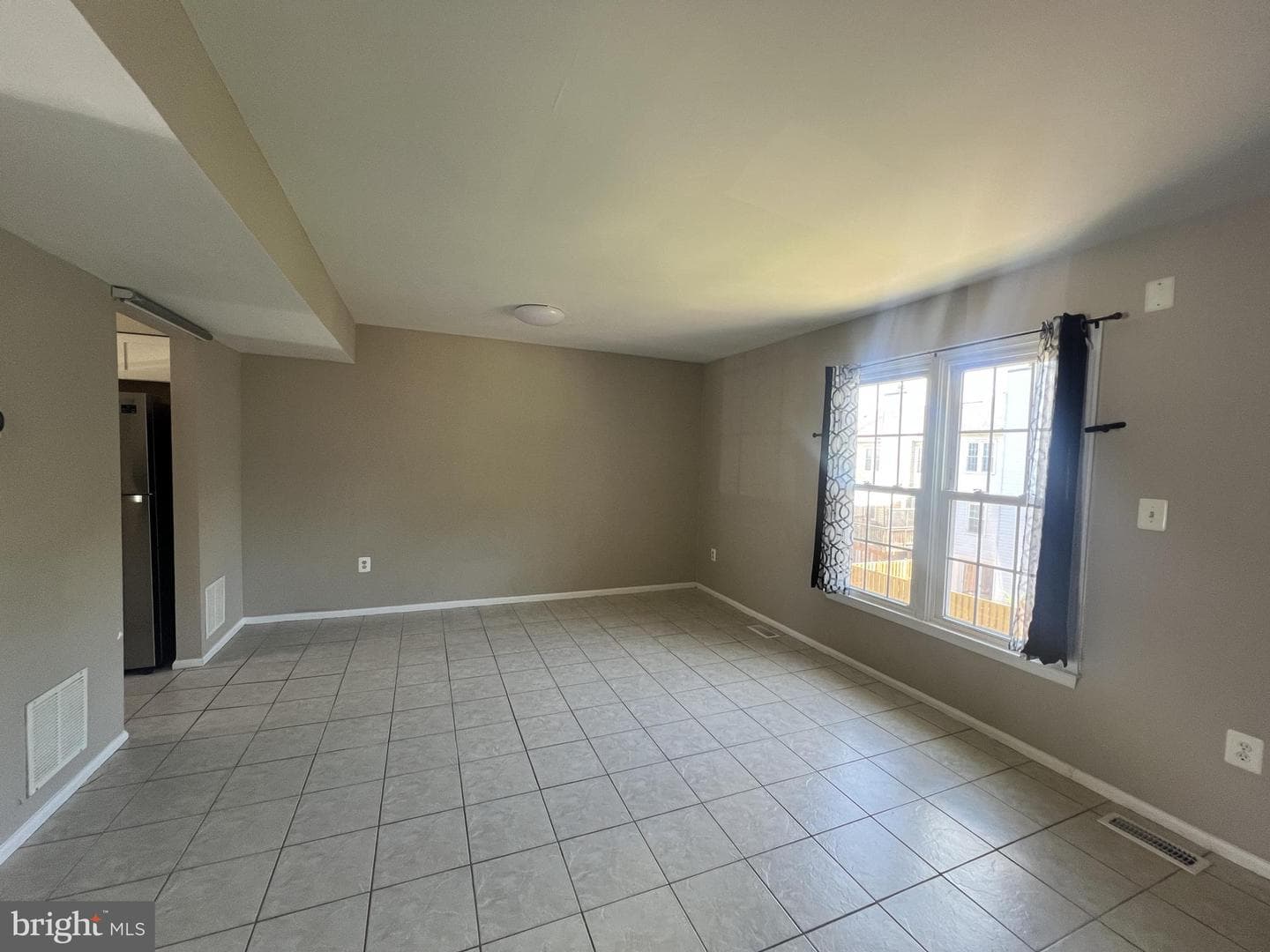 1005 Marsden Court photo 3