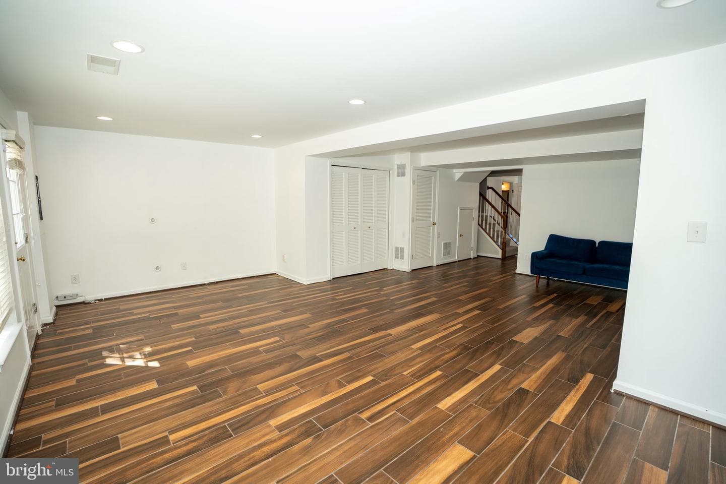 25193 Destination Square photo 6
