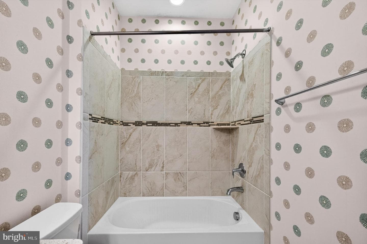 23387 Epperson Square photo 13
