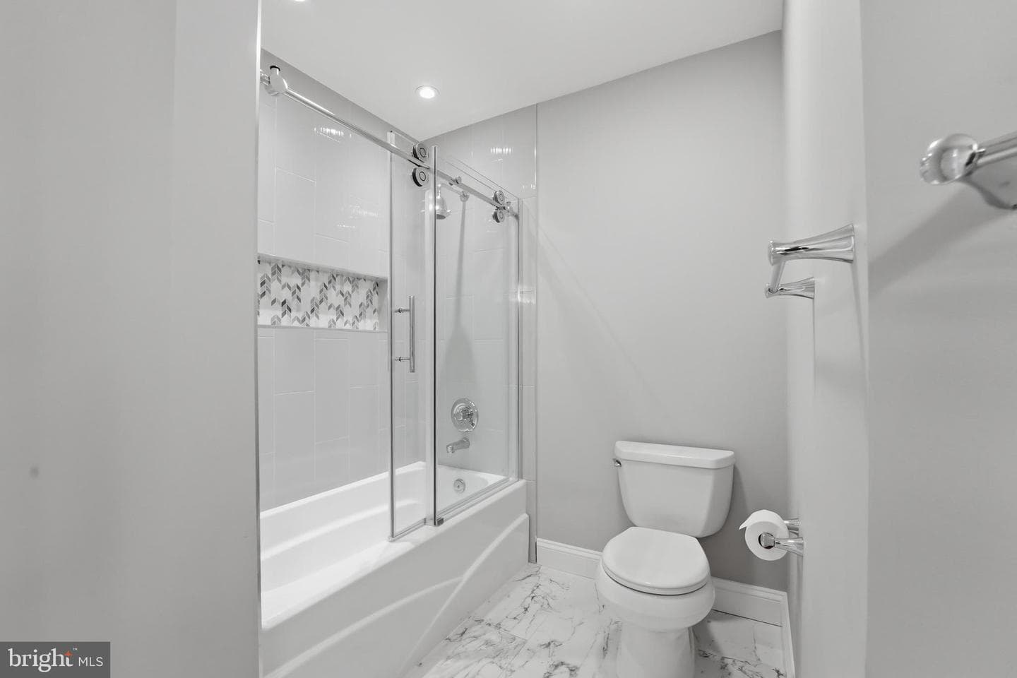 22826 Courtland Park Drive photo 47