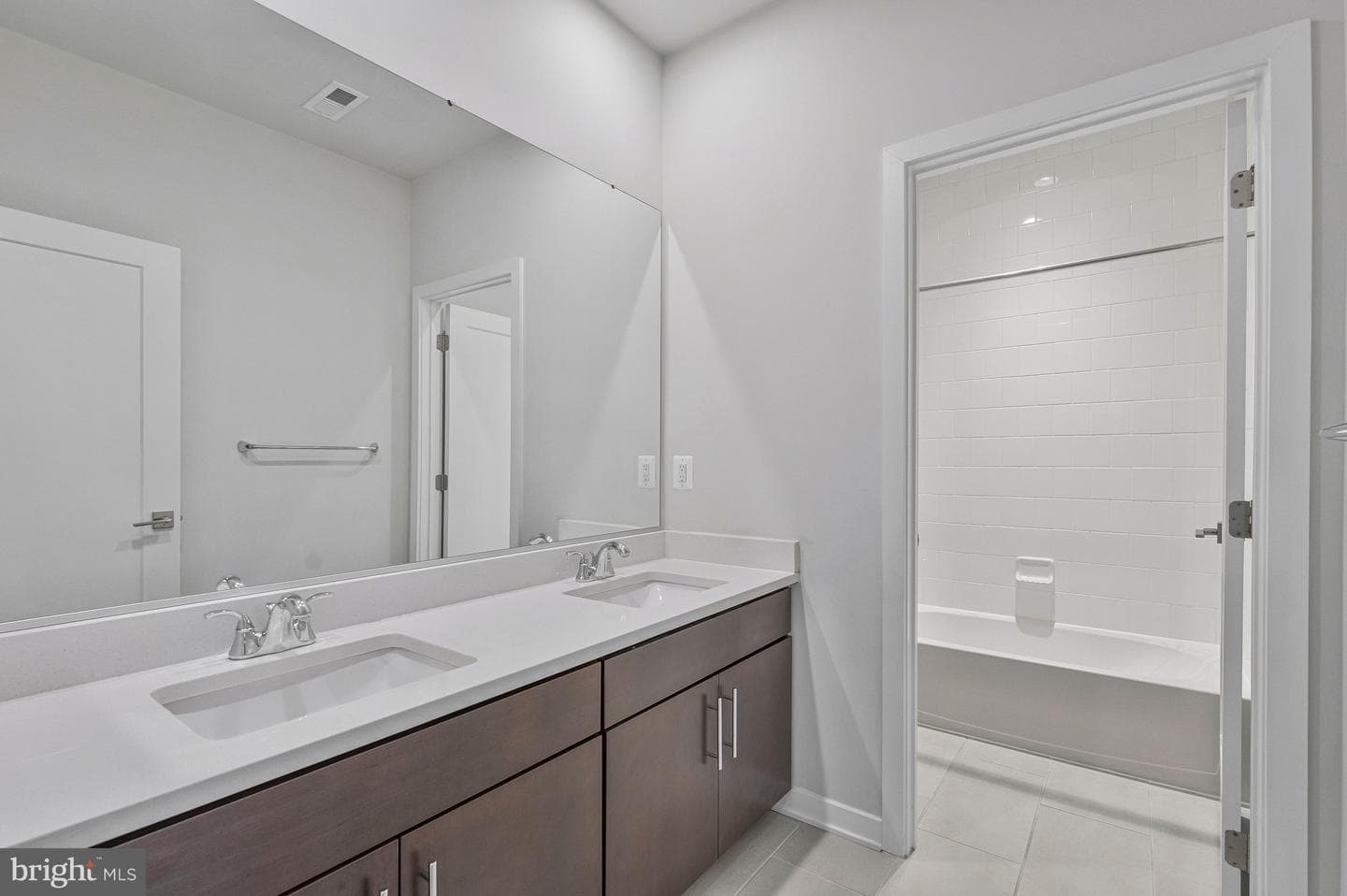 23543 Buckland Farm Terrace photo 13