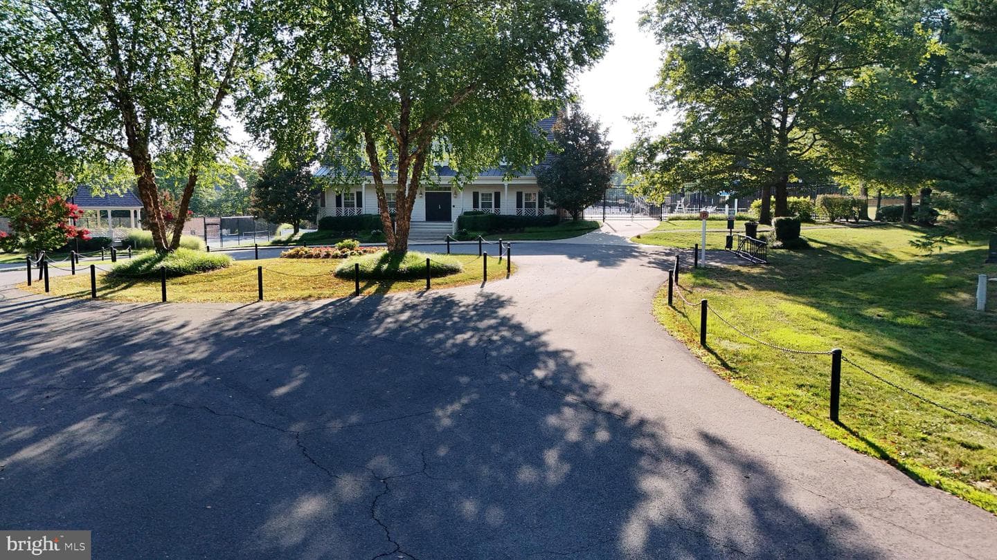 1202 Hawling Place SW photo 73