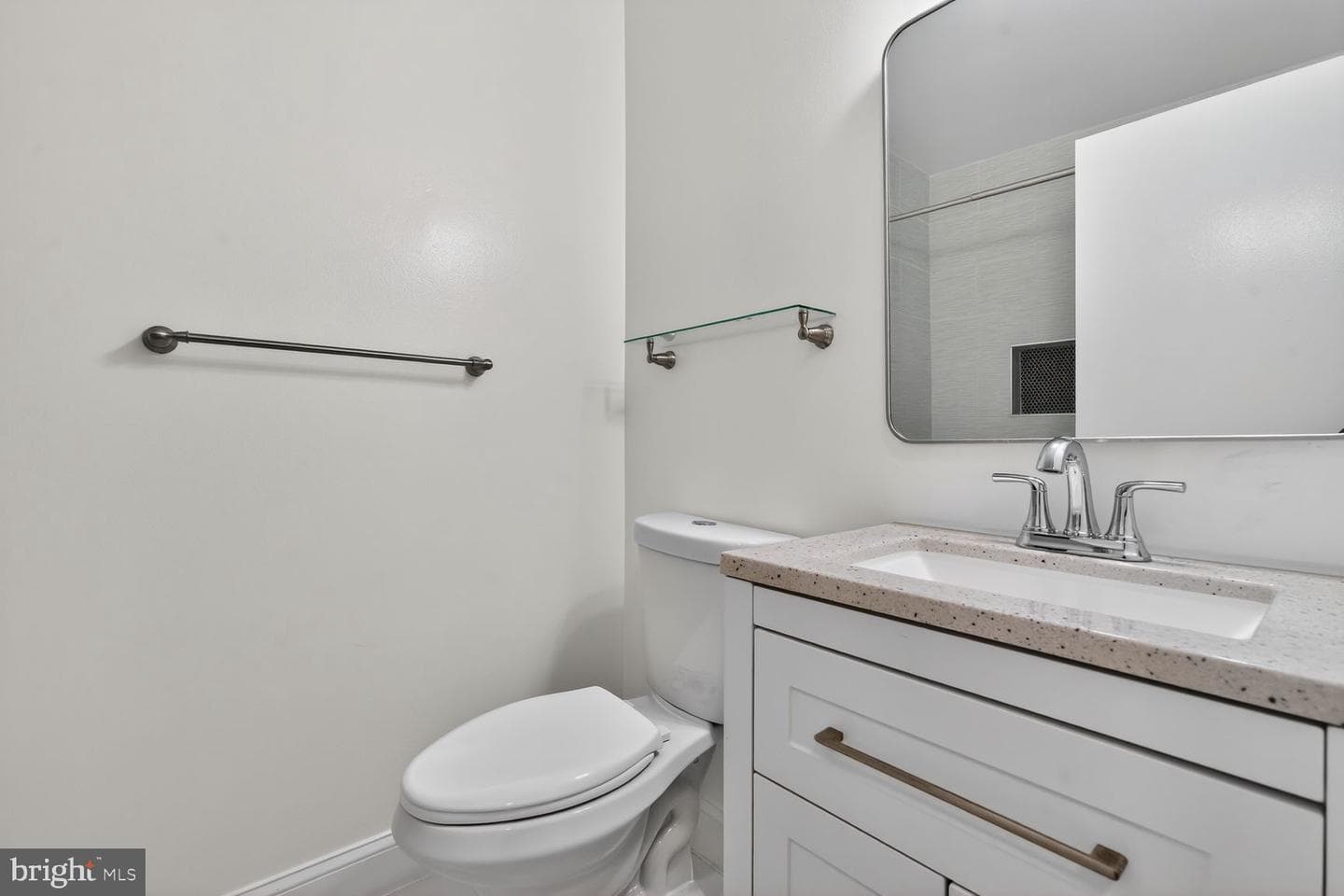 564 Crestwood Street SW photo 11