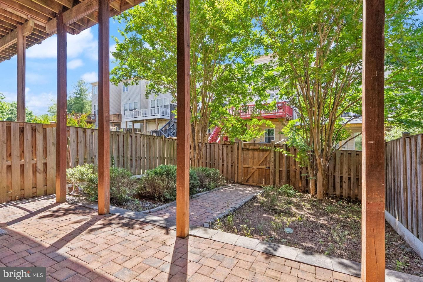 610 Battery Terrace NE photo 40
