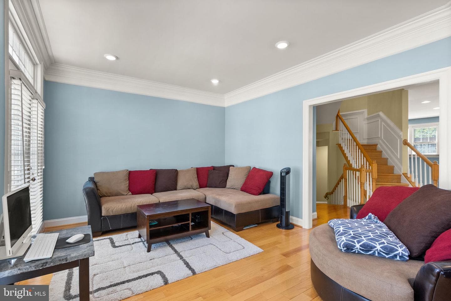 610 Battery Terrace NE photo 6