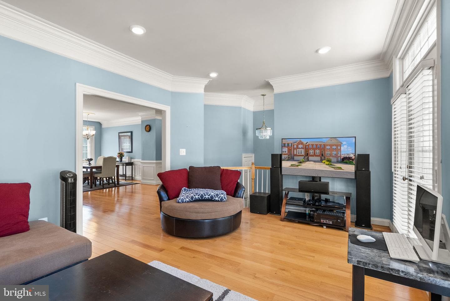610 Battery Terrace NE photo 7