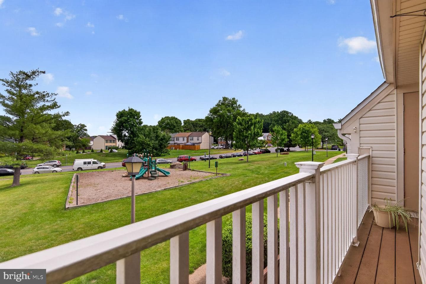 1006 Warwick Ct # B photo 12