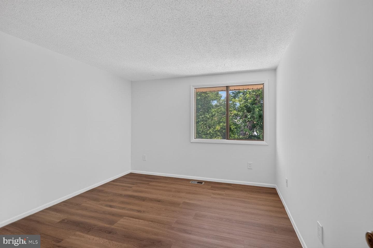 28 Wedgedale Dr photo 14