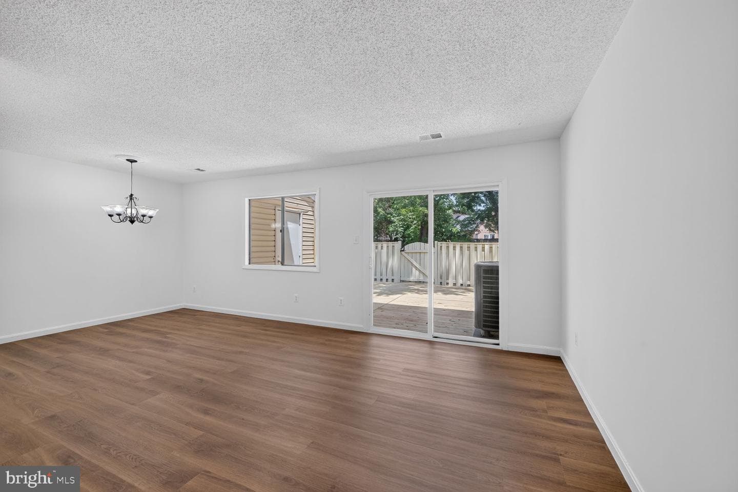 28 Wedgedale Dr photo 7