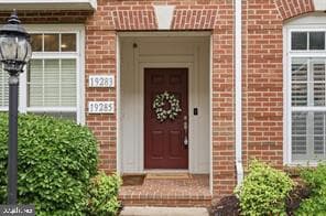19283 Winmeade Drive photo 3