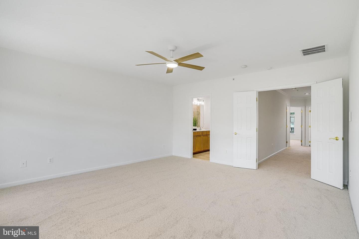 19283 Winmeade Drive photo 32