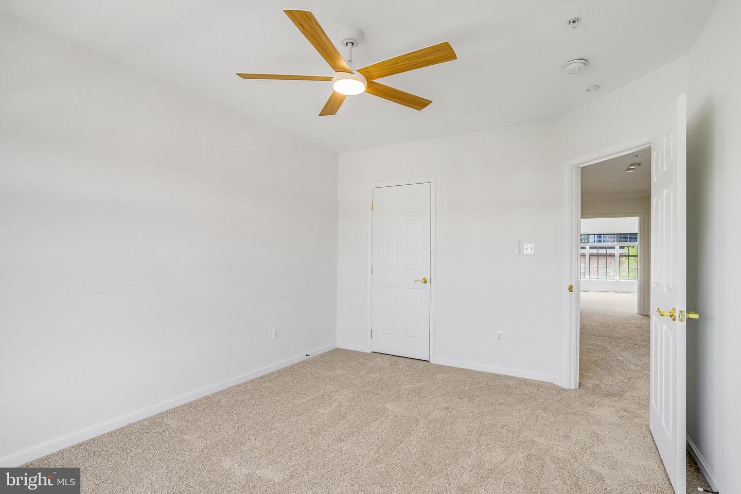 19283 Winmeade Drive photo 38