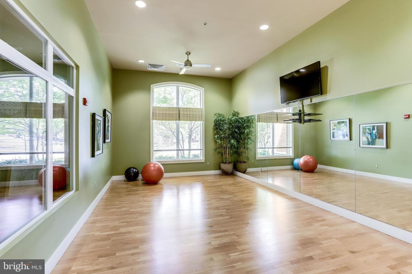 19283 Winmeade Drive photo 53