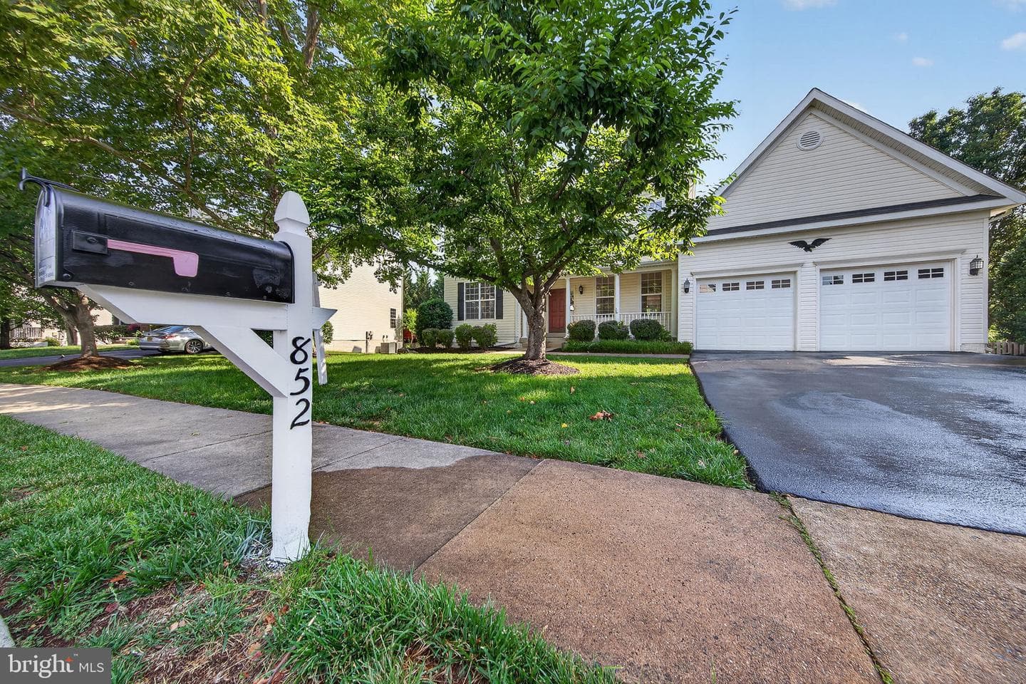 852 Macalister Drive SE photo 9