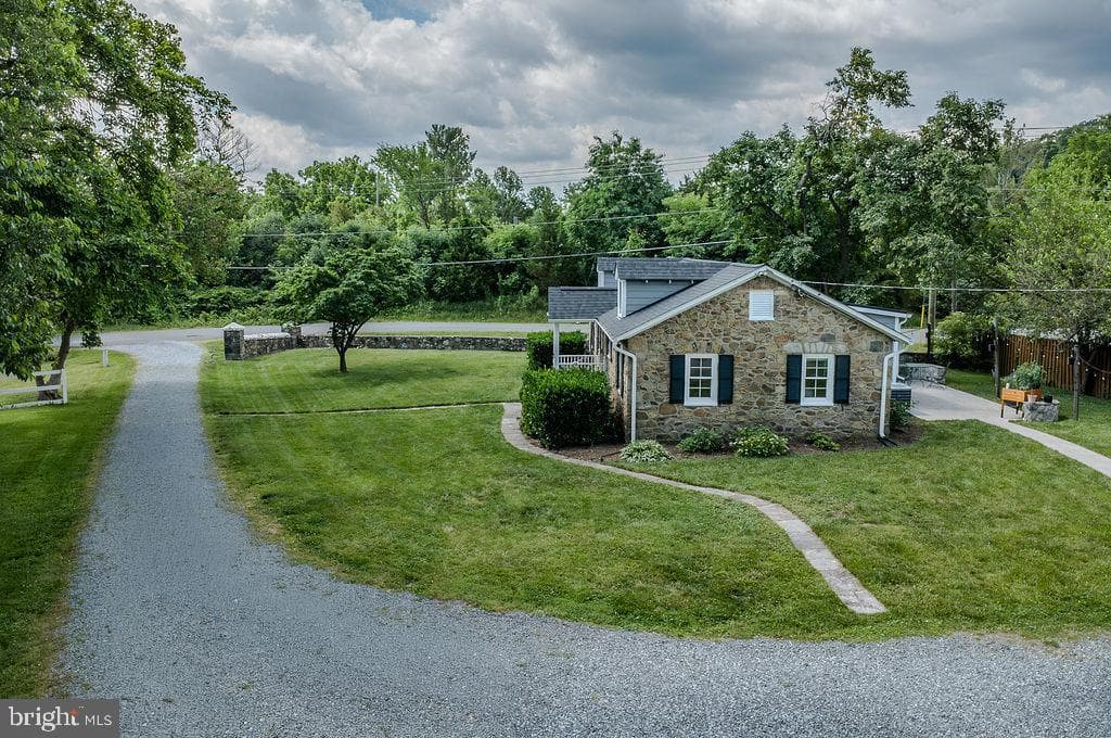 102 Phillips Court NW photo 62