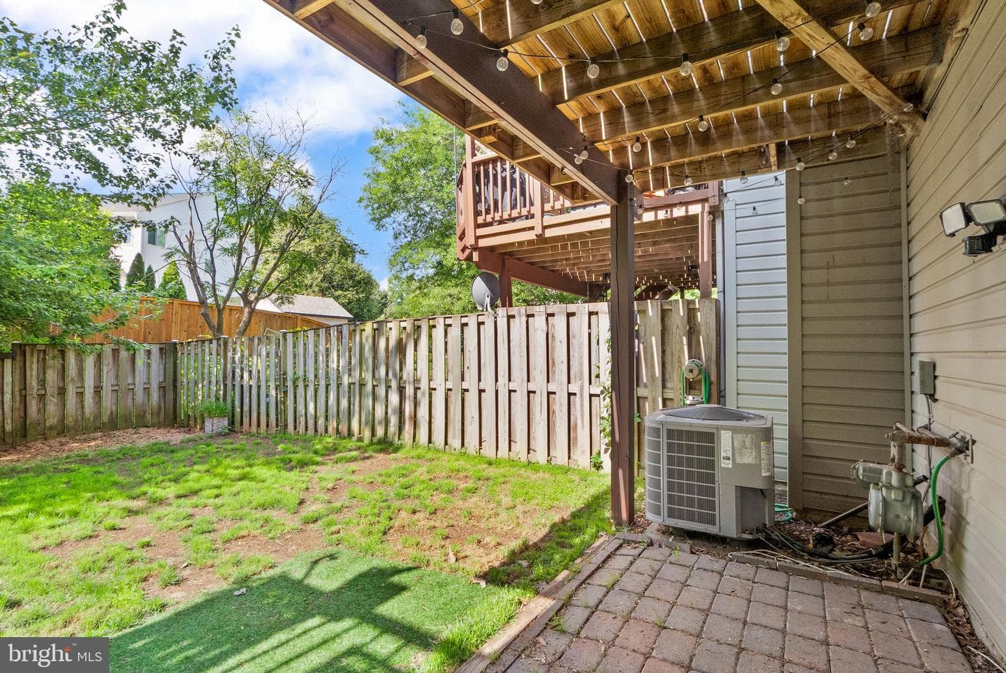 303 Barnfield Square NE photo 30