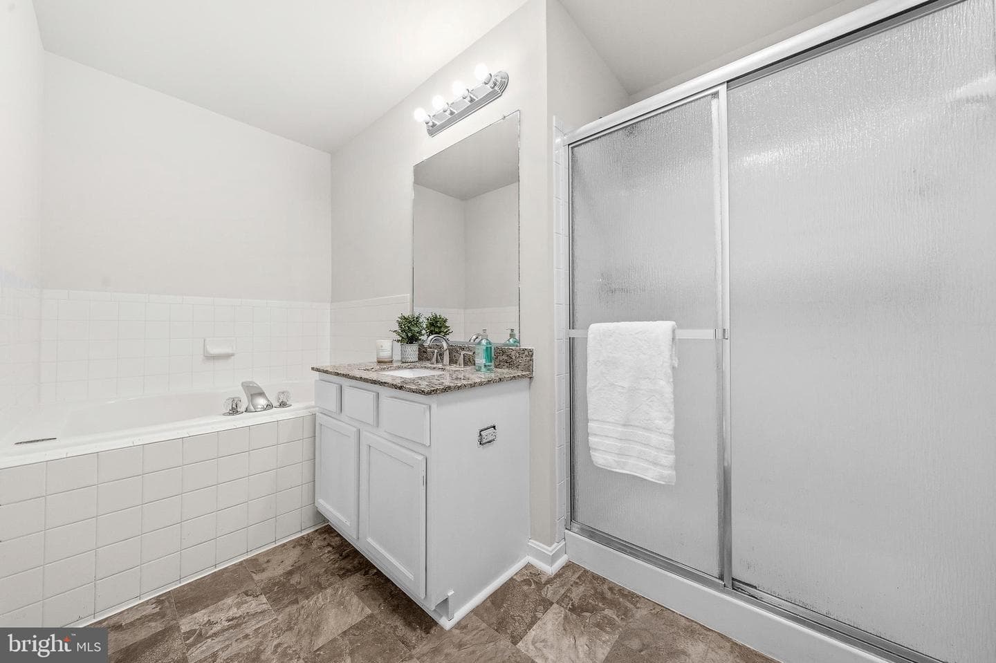 414 Ginkgo Terrace NE photo 21