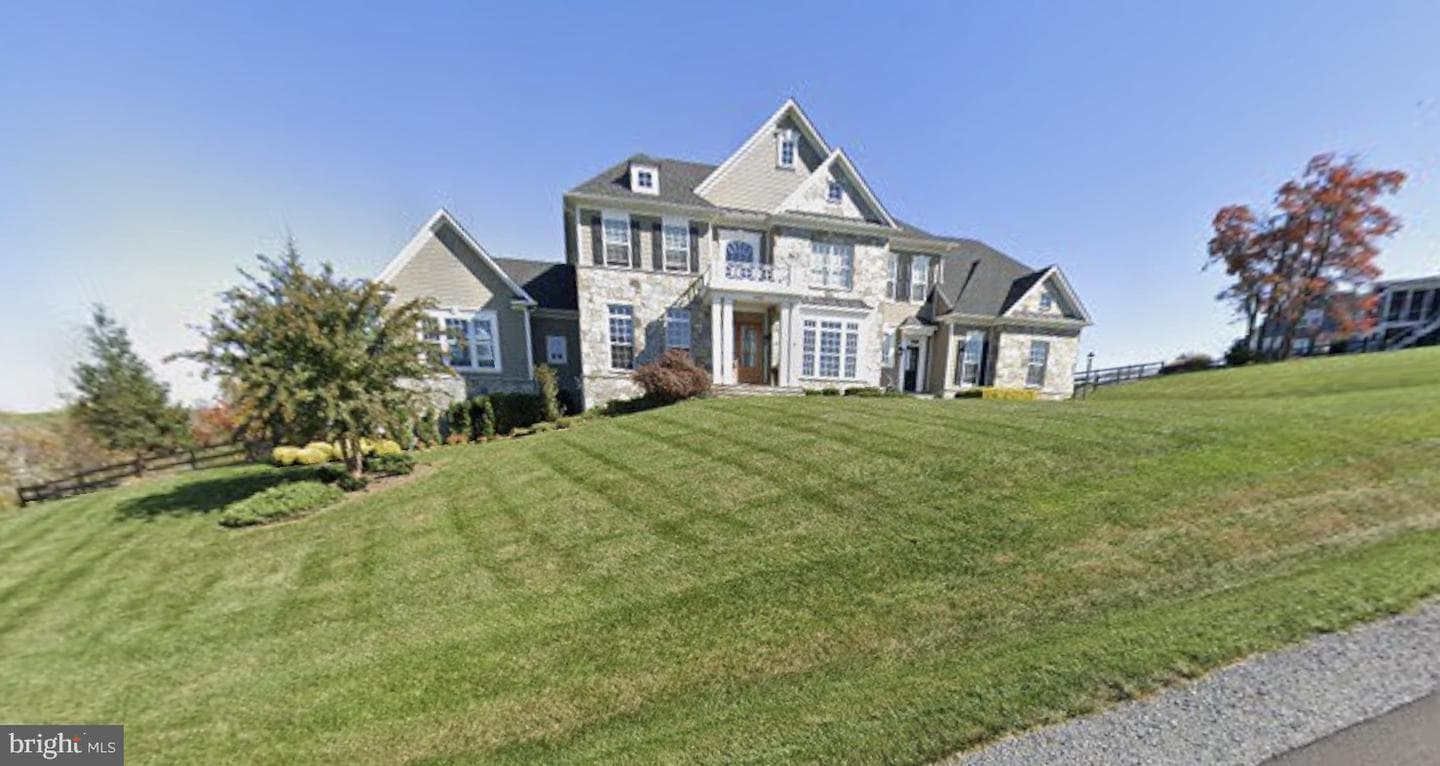 15988 Waterford Crest Place photo 4