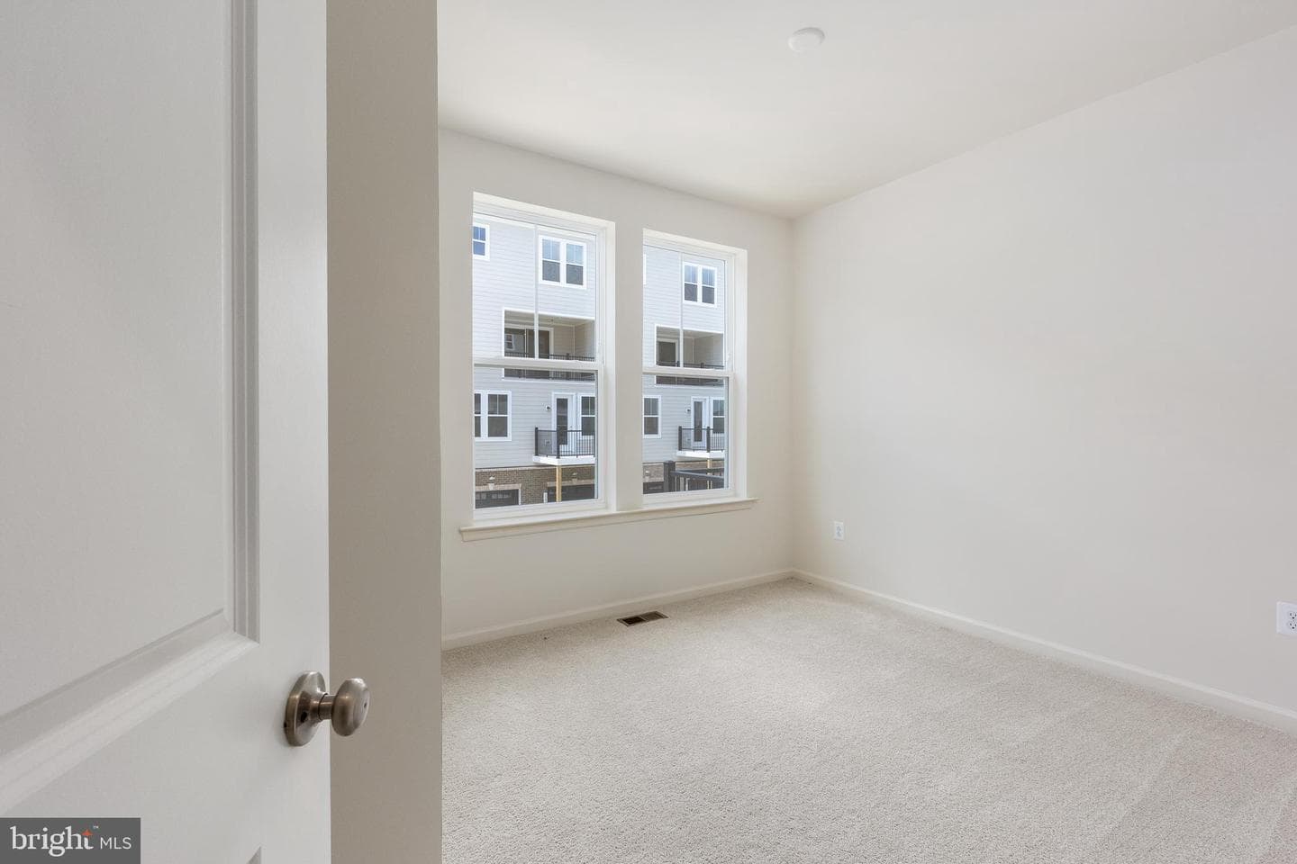 20878 Murry Falls Terrace photo 16