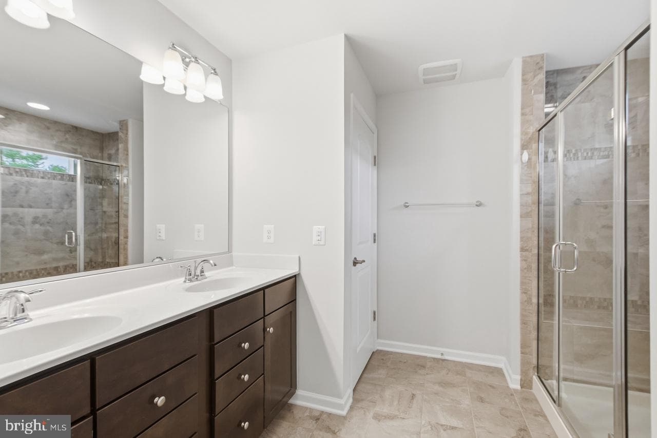 25288 Arrowroot Terrace photo 35