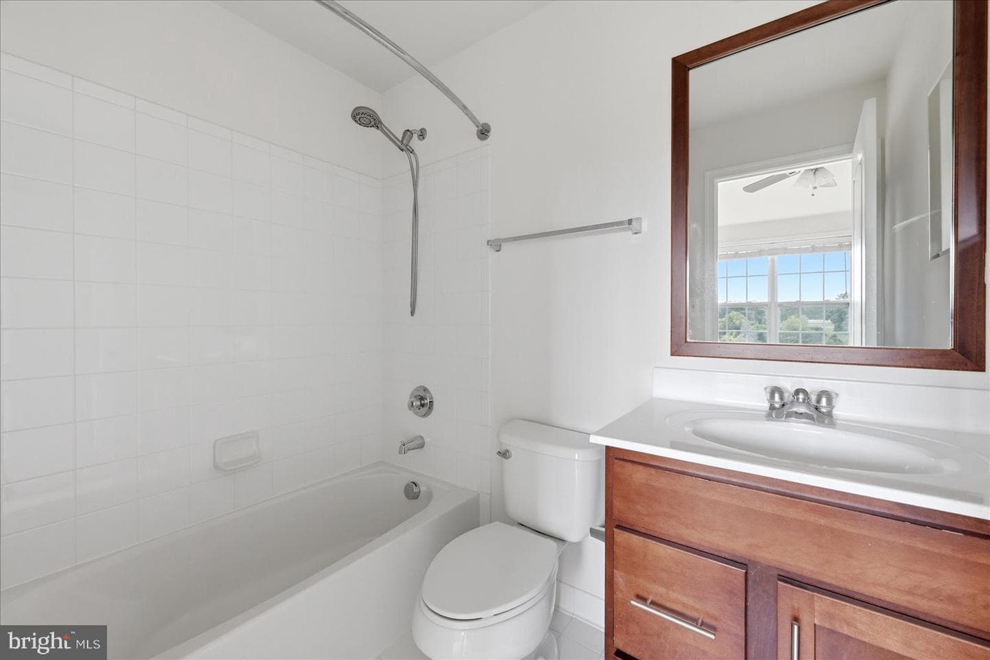 23133 Hanworth Street photo 17