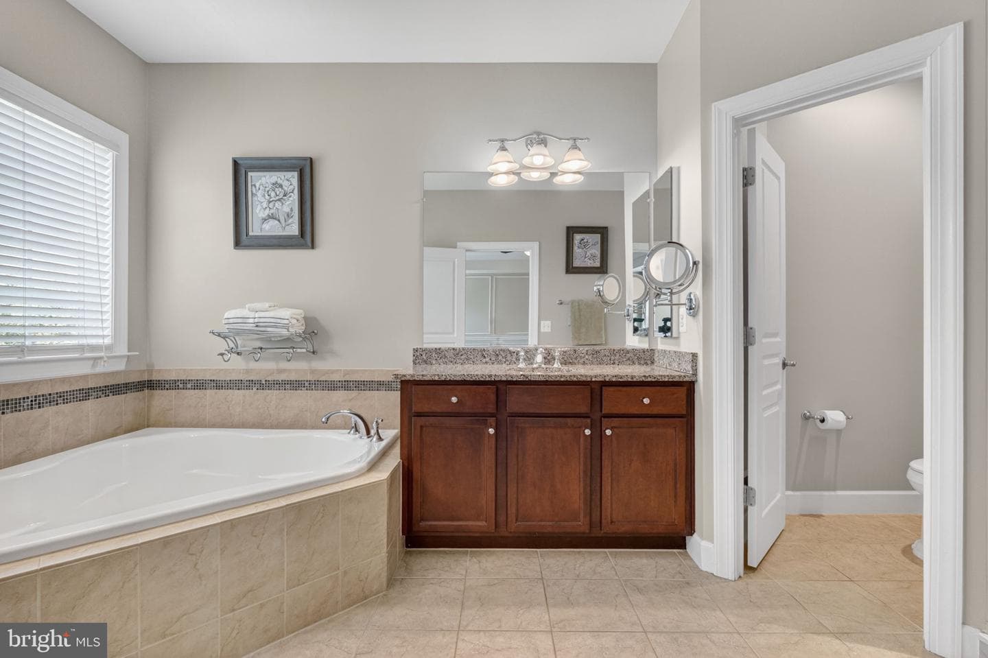 15631 Avebury Manor Place photo 27