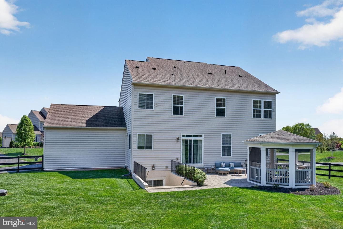 15631 Avebury Manor Place photo 45