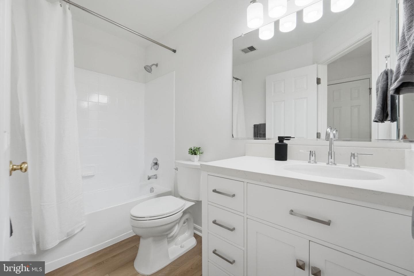45602 Iron Horse Terrace photo 34