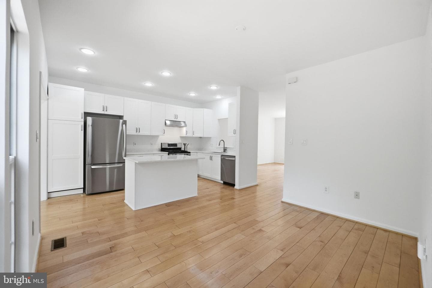 45602 Iron Horse Terrace photo 8