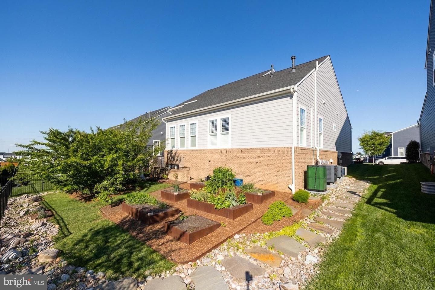 1122 Laconian Street SE photo 44