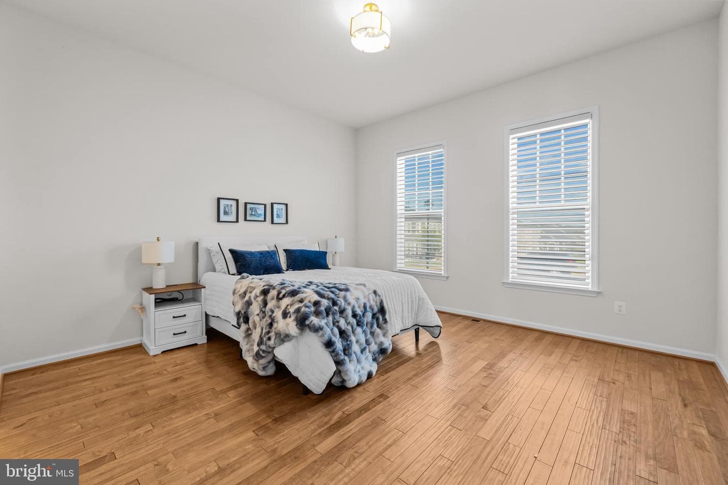 1122 Laconian Street SE photo 9