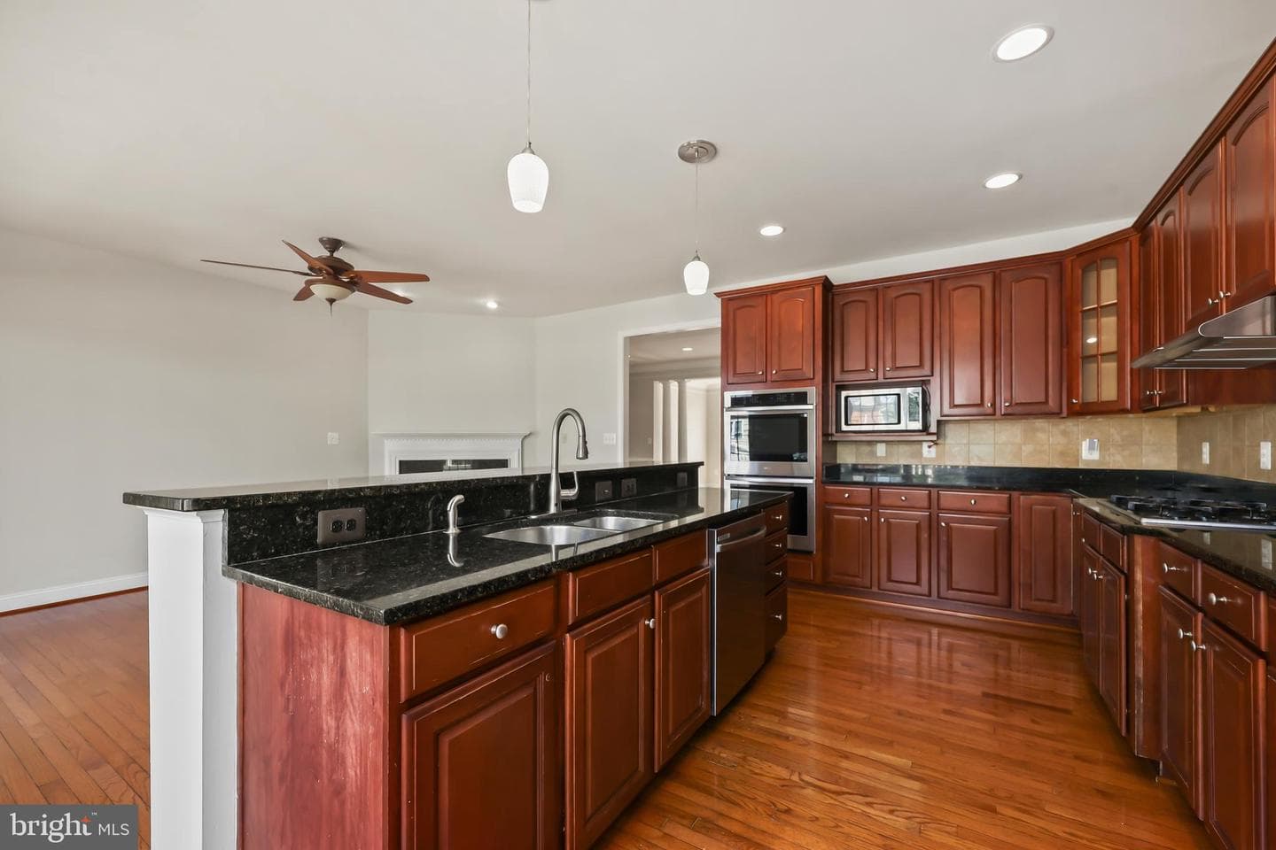 25519 Oak Medley Terrace photo 20
