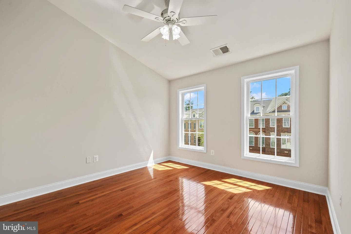 25519 Oak Medley Terrace photo 32