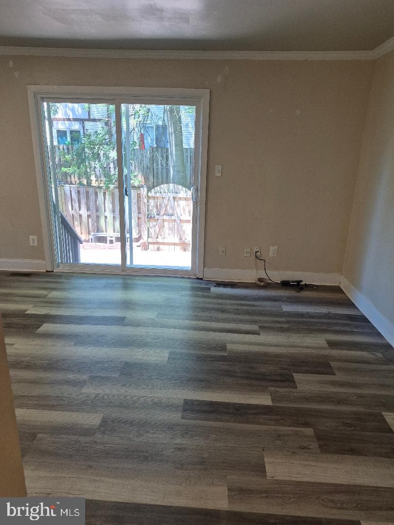 306 Giles Place photo 14
