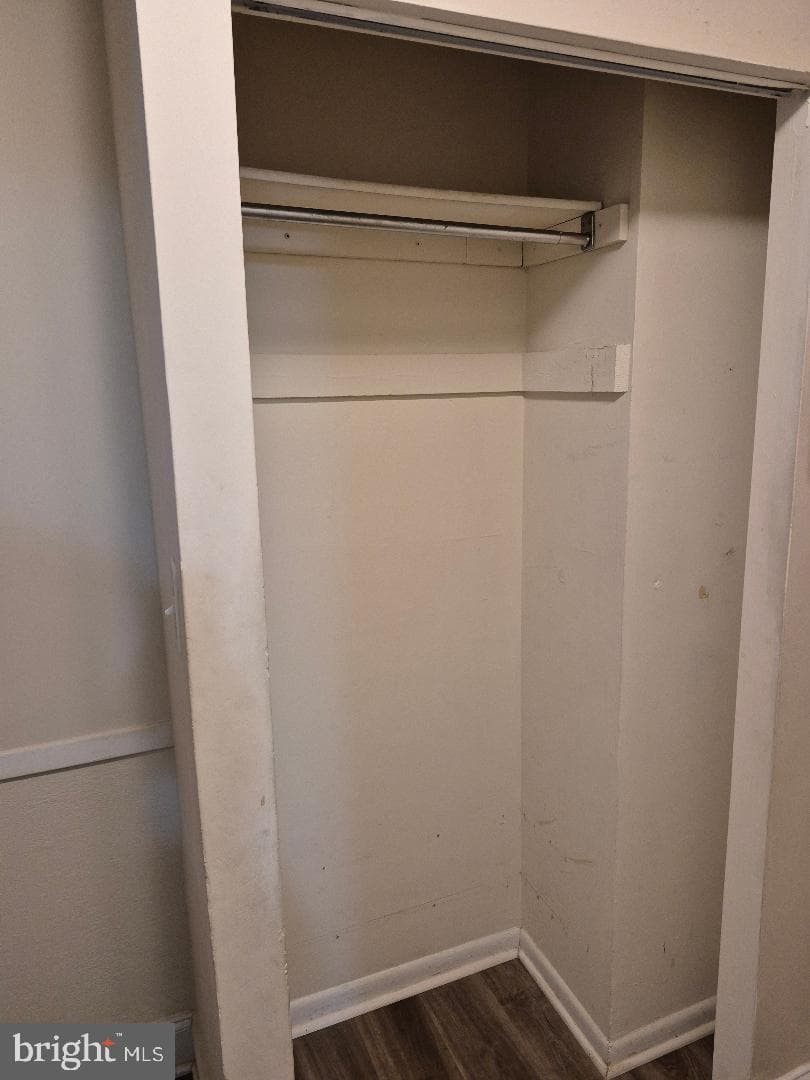 306 Giles Place photo 3