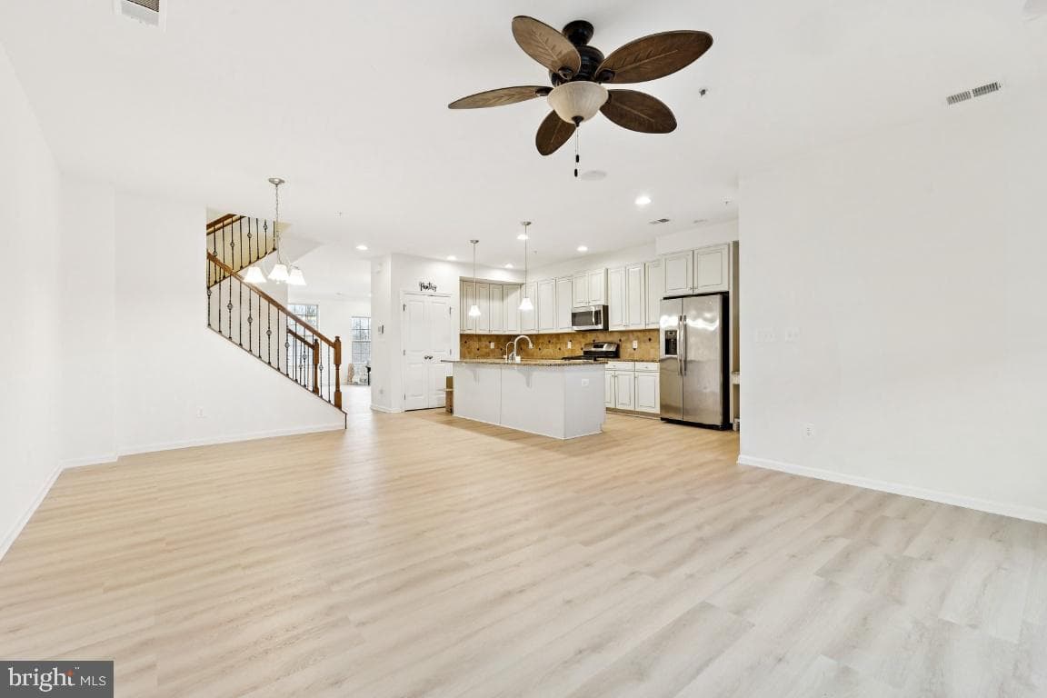 25997 Braided Mane Terrace photo 8