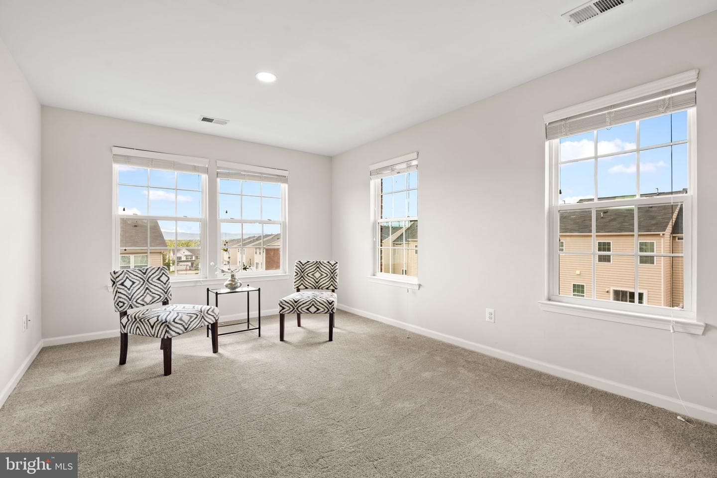 25741 Clairmont Manor Square photo 20