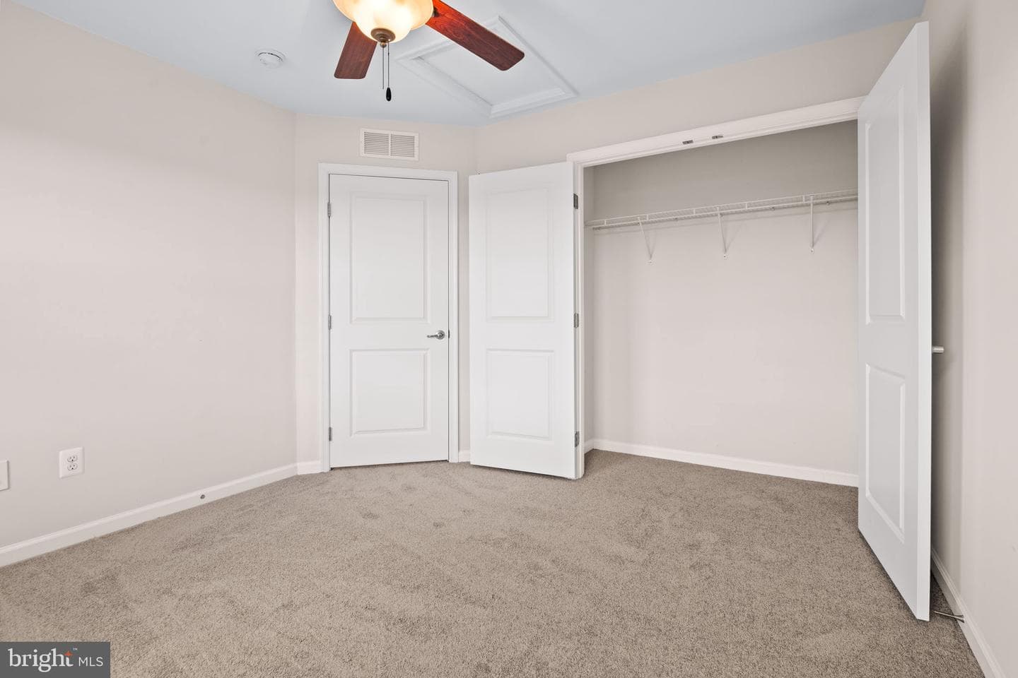 25741 Clairmont Manor Square photo 28