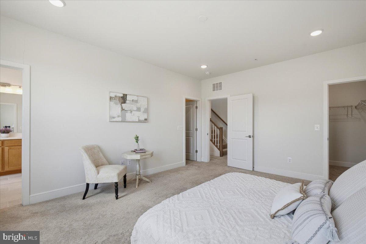 43382 Farringdon Square photo 28