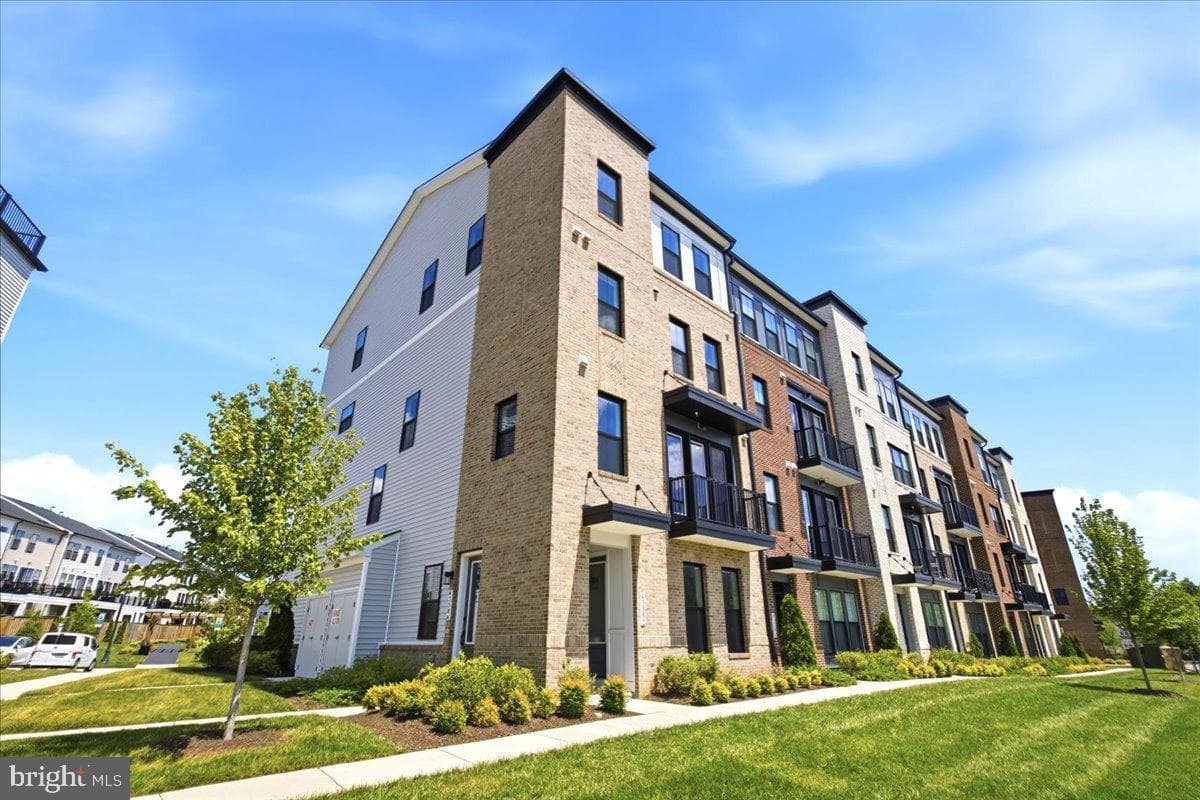 43382 Farringdon Square photo 3